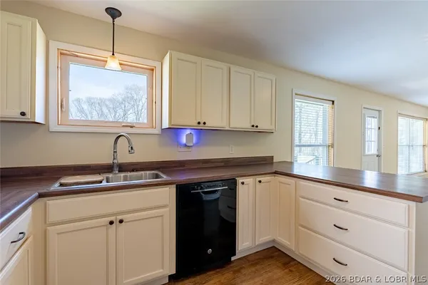 $274,900 | 4 Kiefer Road, Eldon, MO 65026