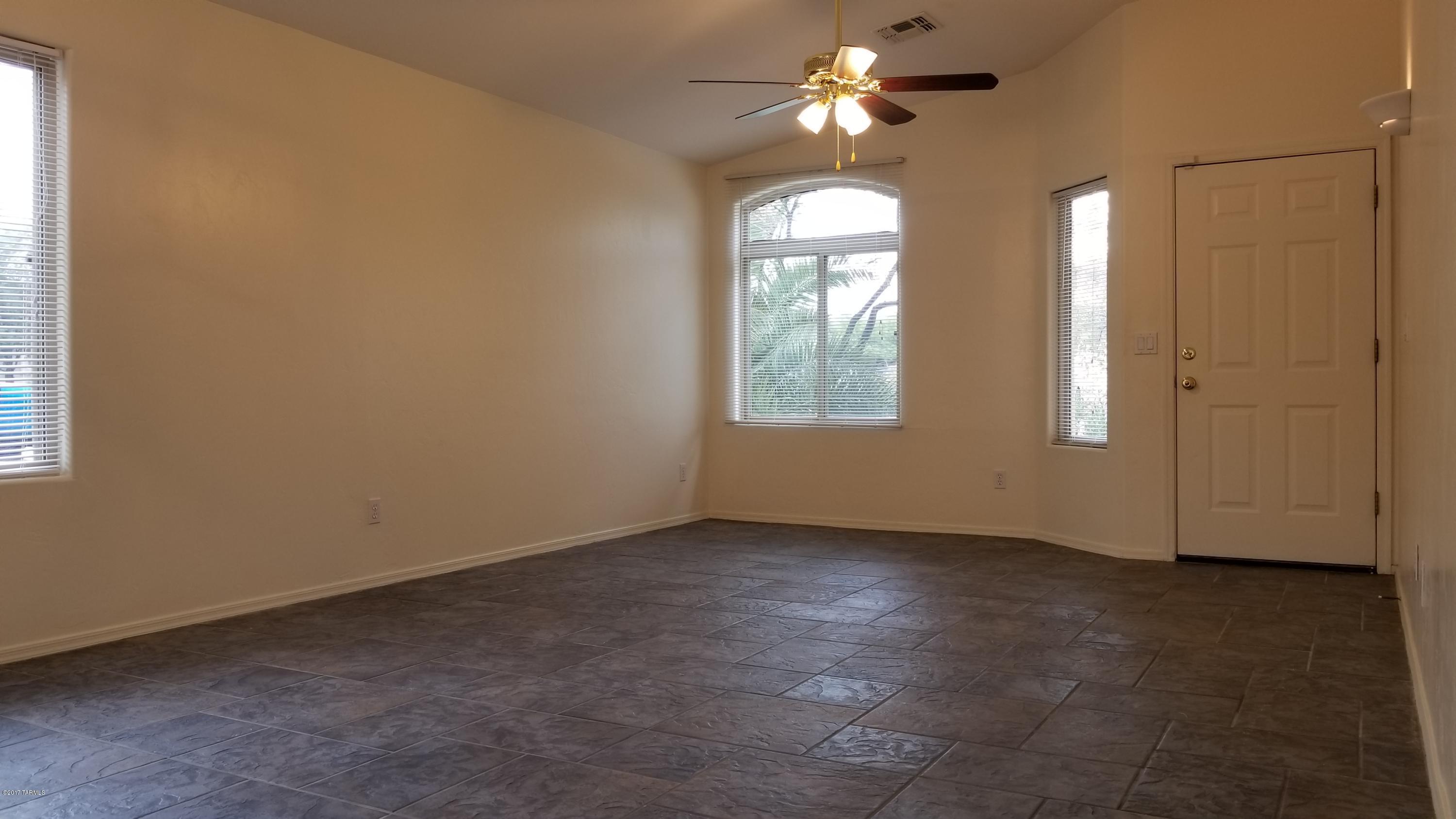 8469 South Burien Road Tucson, AZ 85747 - Photo 4 of 19