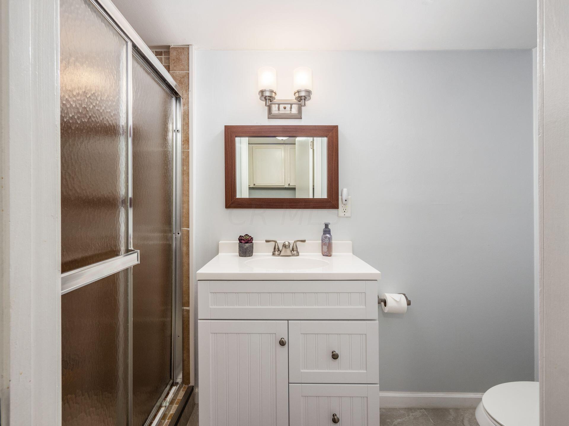 4370 Shire Landing Road Hilliard, OH 43026 - Photo 55 of 77 Full Bathroom