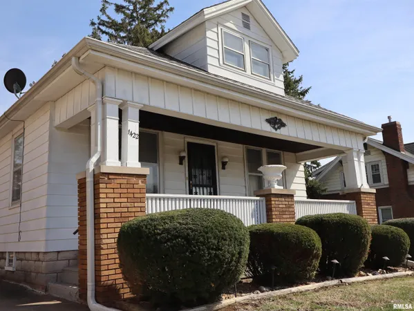 $145,000 | 1422 North 12th Street, Quincy, IL 62301