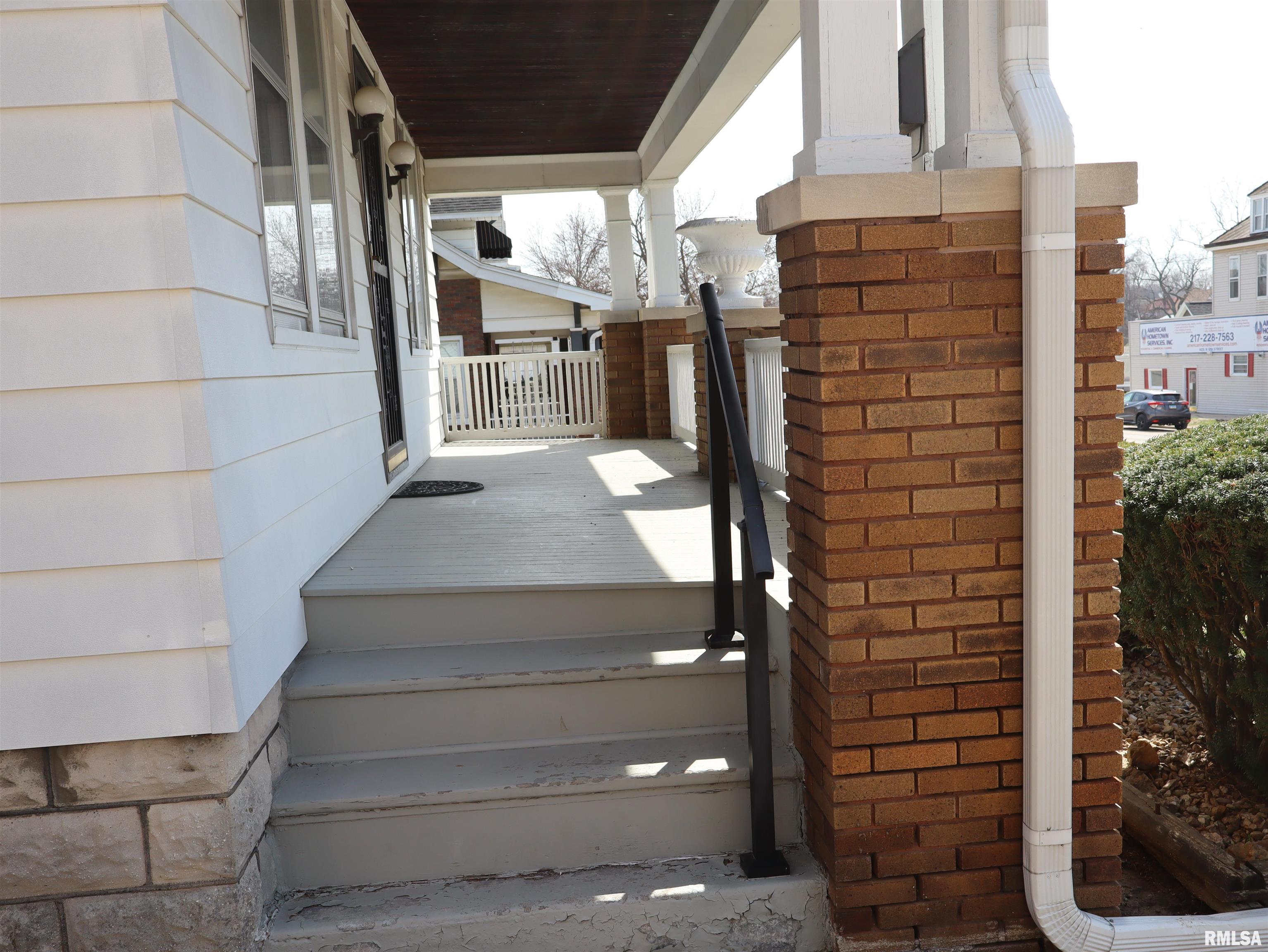1422 North 12th Street Quincy, IL 62301 - Photo 4 of 29