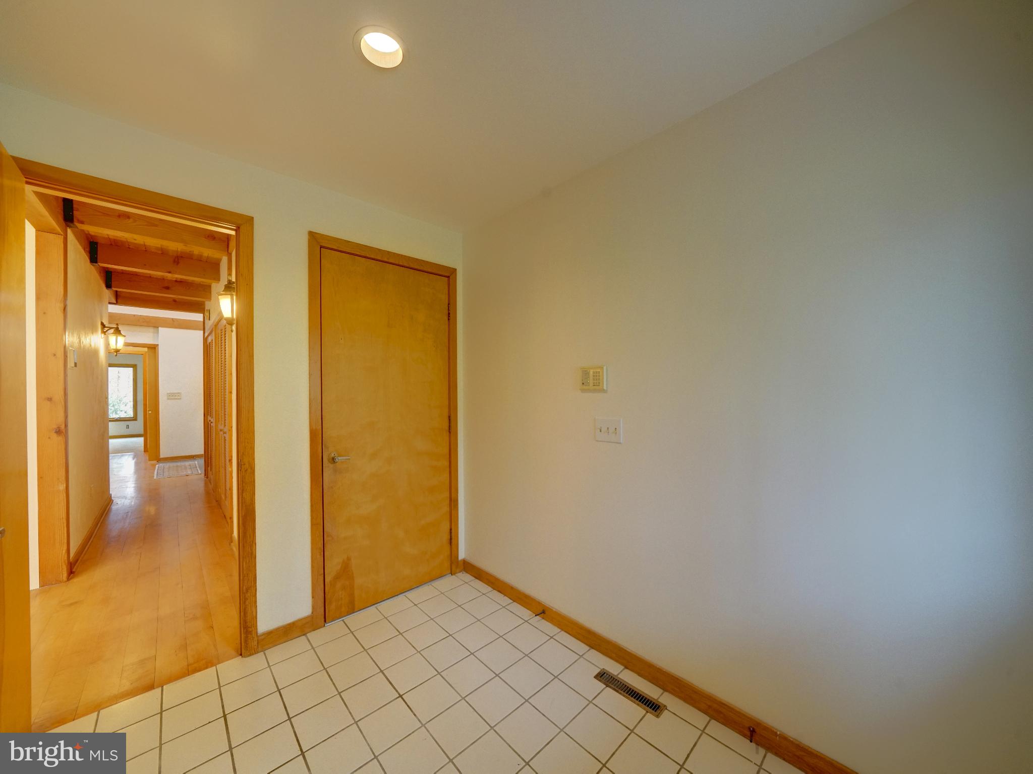 11818 Linden Chapel Road Clarksville, MD 21029 - Photo 28 of 121 a view of an empty room