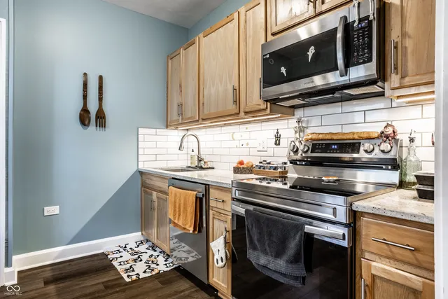 $200,000 | 833-835 North Riley Avenue, Indianapolis, IN 46201