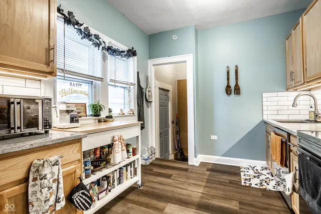 $200,000 | 833-835 North Riley Avenue, Indianapolis, IN 46201