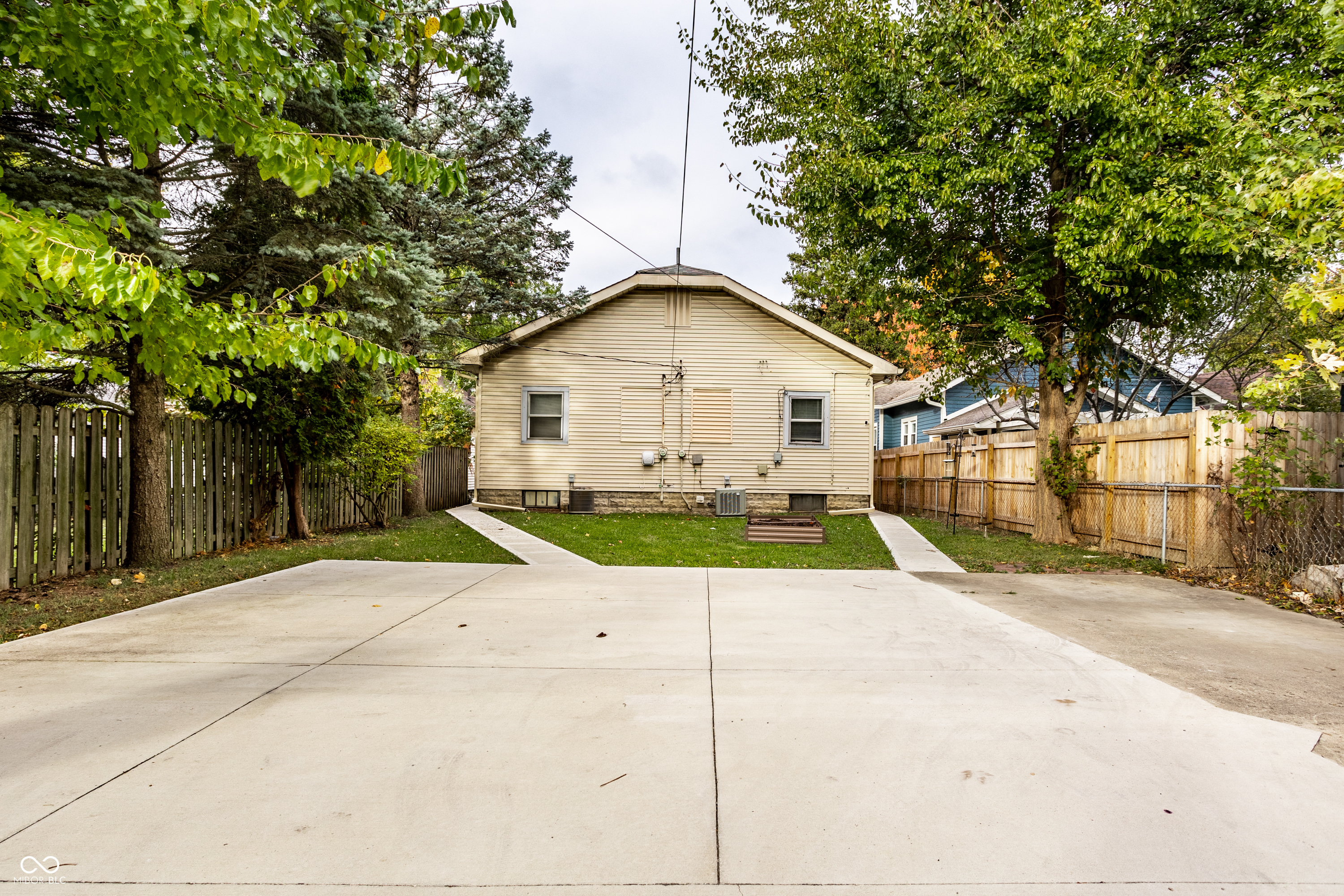 833-835 North Riley Avenue Indianapolis, IN 46201 - Photo 38 of 38