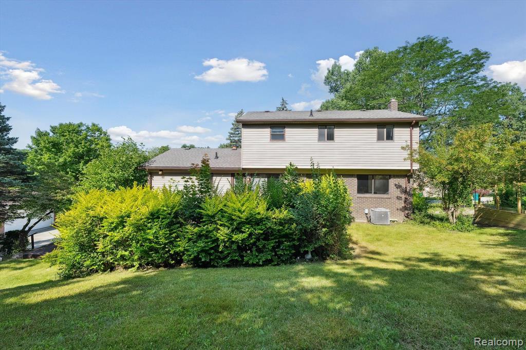 35881 Smithfield Road Farmington, MI 48335 - Photo 32 of 50