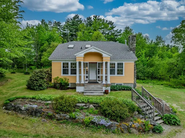$425,000 | 905 Main Street, Bethlehem, NH 03574