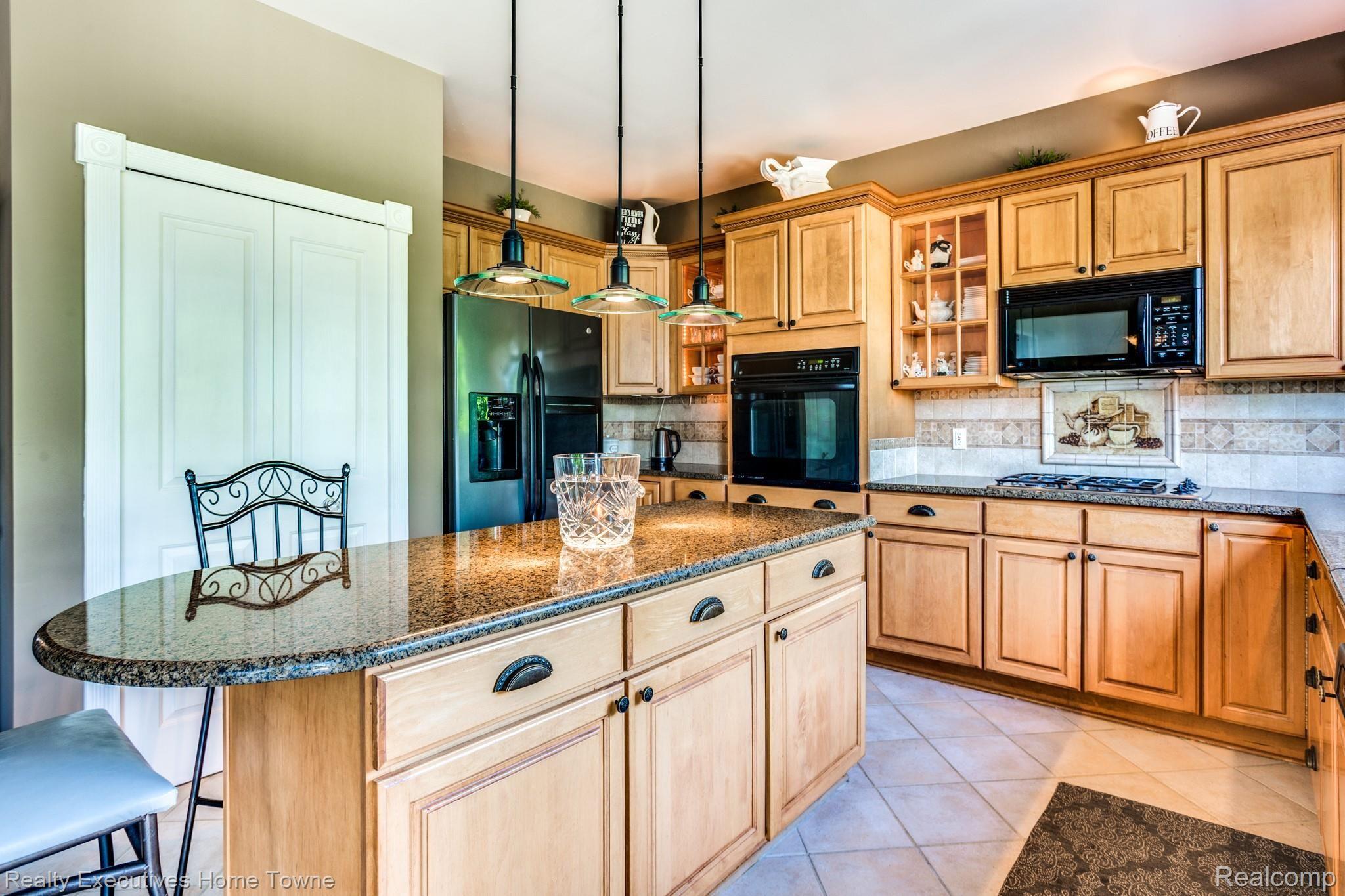 4224 Wincrest Lane Rochester, MI 48306 - Photo 30 of 74 4224 Wincrest Ln-33.JPG