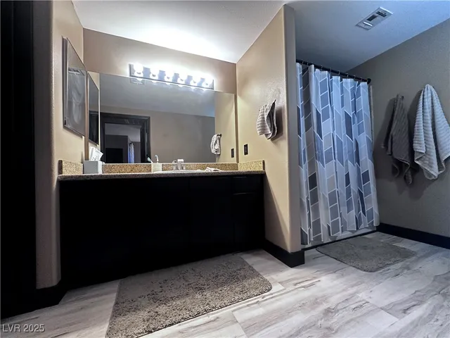 $220,000 | 8000 West Badura Avenue, Unit 1001, Las Vegas, NV 89113