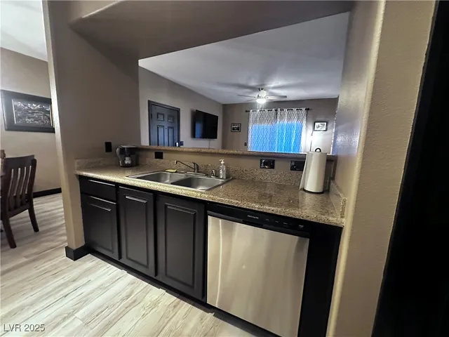 $220,000 | 8000 West Badura Avenue, Unit 1001, Las Vegas, NV 89113
