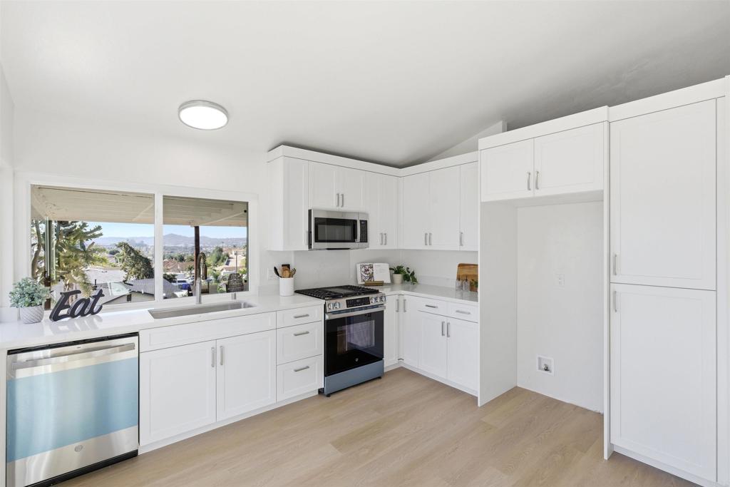 10741 Len Street Santee, CA 92071 - Photo 8 of 32