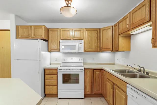 $215,000 | 6815 Parkside Circle, DeForest, WI 53532