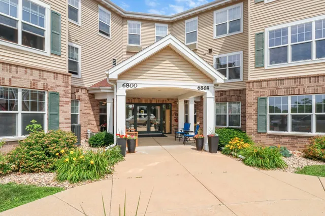 $215,000 | 6815 Parkside Circle, DeForest, WI 53532