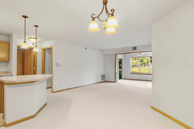 $215,000 | 6815 Parkside Circle, DeForest, WI 53532