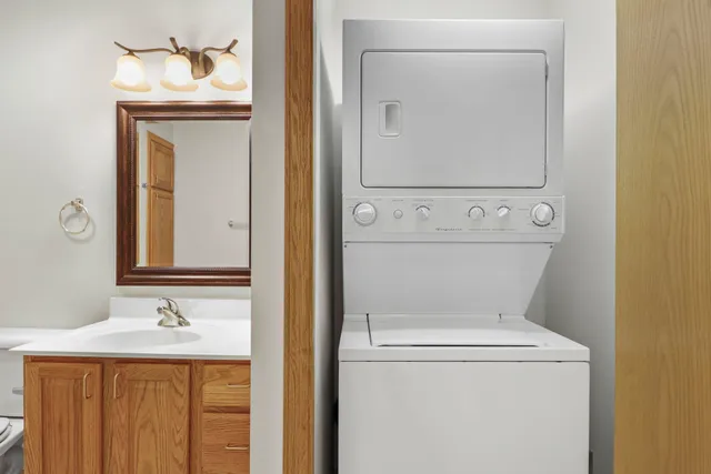 $215,000 | 6815 Parkside Circle, DeForest, WI 53532