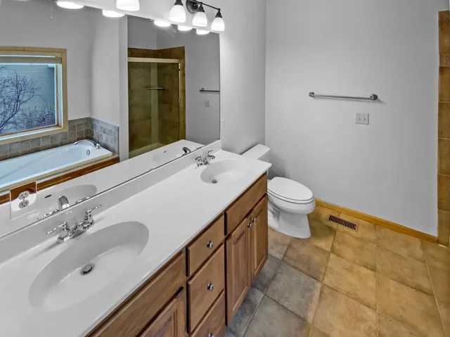 $515,000 | 515 Saxon Drive, Elko New Market, MN 55054