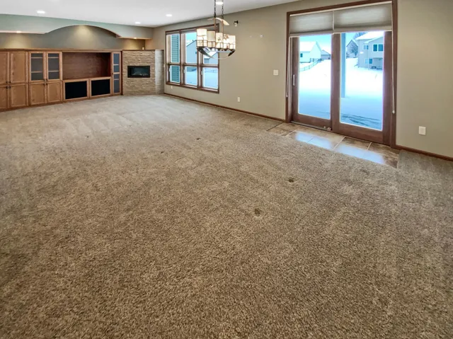 $515,000 | 515 Saxon Drive, Elko New Market, MN 55054