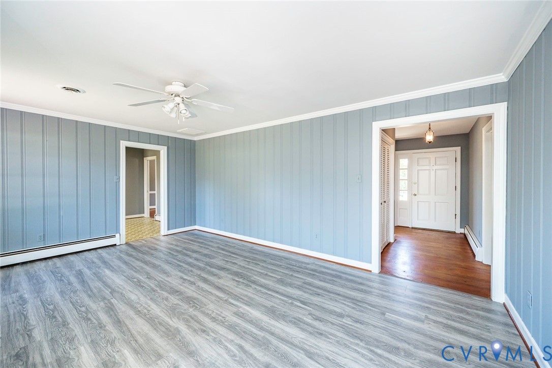 7514 Cold Harbor Road Mechanicsville, VA 23111 - Photo 20 of 34 Rear living room opens up from the front foyer and