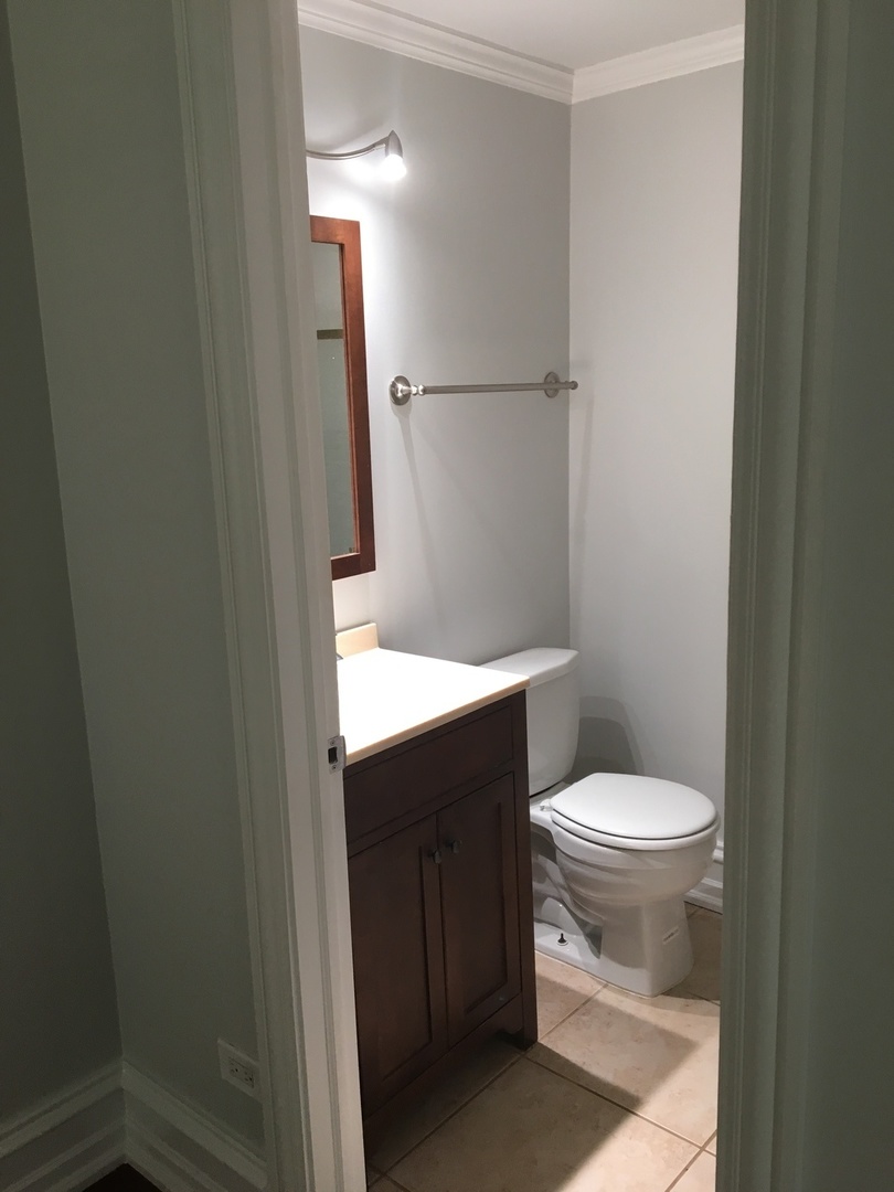 10622 Parkside Avenue, Unit 204 Chicago Ridge, IL 60415 - Photo 7 of 8