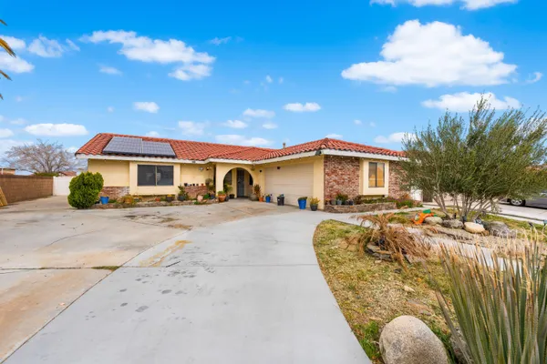 $489,900 | 1827 Louise Avenue, Lancaster, CA 93534
