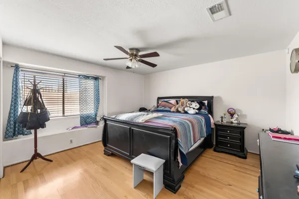 $489,900 | 1827 Louise Avenue, Lancaster, CA 93534