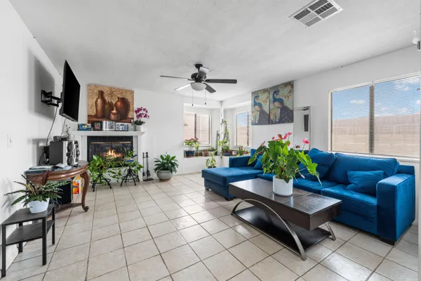 $489,900 | 1827 Louise Avenue, Lancaster, CA 93534