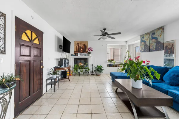 $489,900 | 1827 Louise Avenue, Lancaster, CA 93534