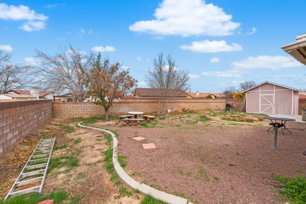 $489,900 | 1827 Louise Avenue, Lancaster, CA 93534