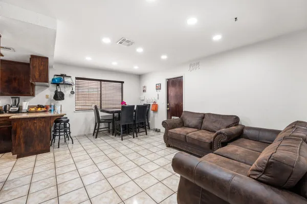 $489,900 | 1827 Louise Avenue, Lancaster, CA 93534