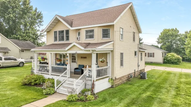 $235,000 | 102 South Peterson Avenue, Blair, WI 54616