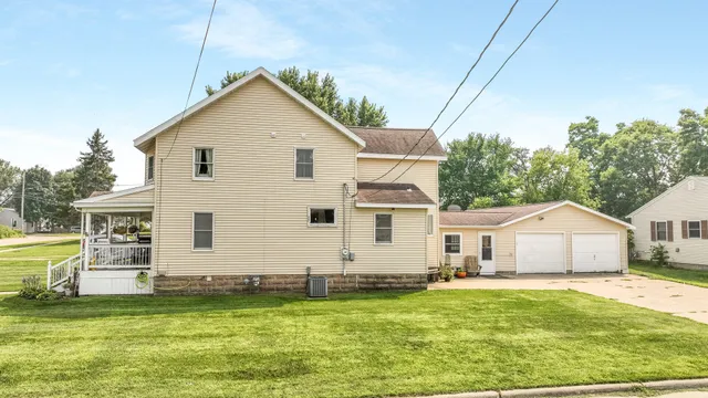 $235,000 | 102 South Peterson Avenue, Blair, WI 54616