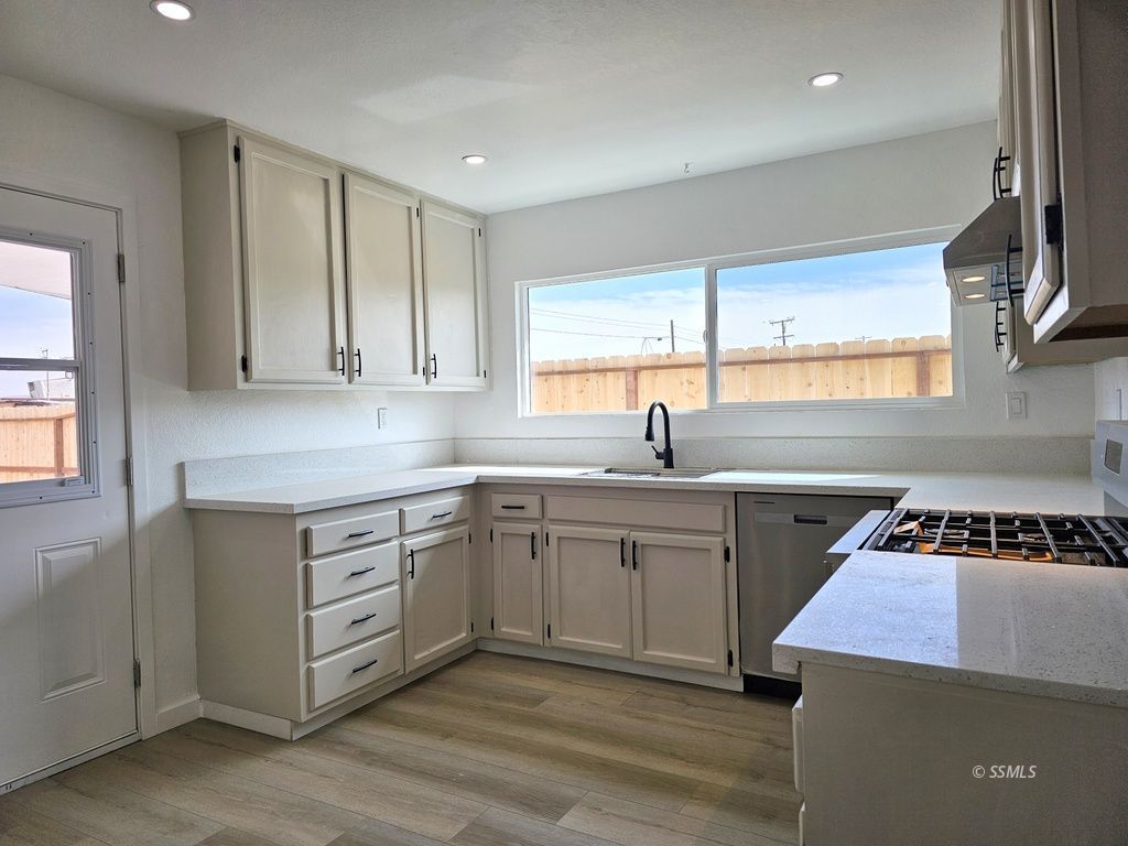 1440 Porter Street Ridgecrest, CA 93555 - Photo 6 of 26