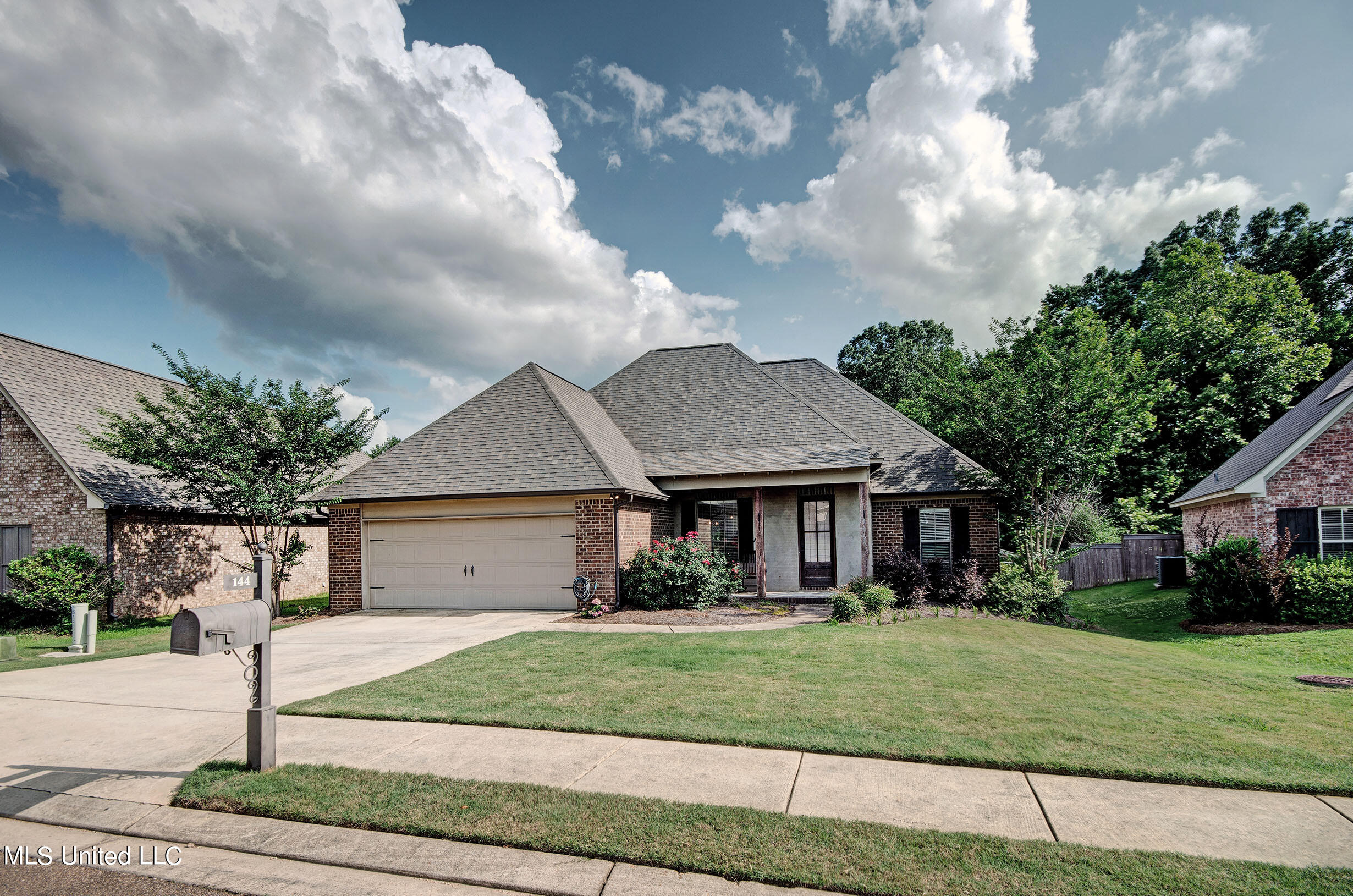 144 Huber Street Madison, MS 39110 - Photo 1 of 33 IMGP7479_80_81