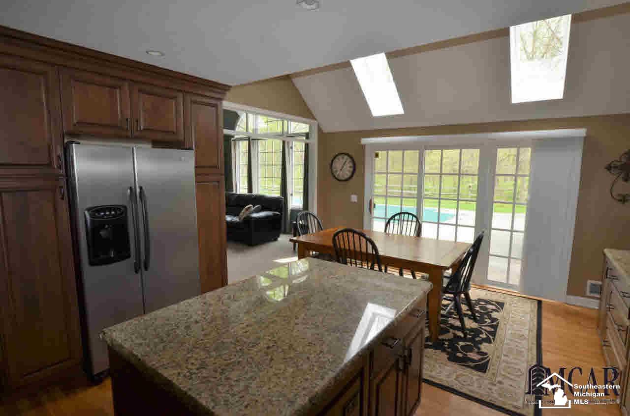 9372 Douglas Road Temperance, MI 48182 - Photo 18 of 36 Gallery Image 18