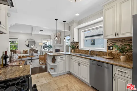 $1,249,000 | 8617 Olin Street, Los Angeles, CA 90034