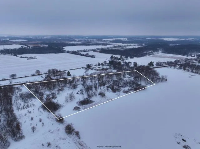 $295,000 | 6644 Highway 81, Beloit, WI 53511