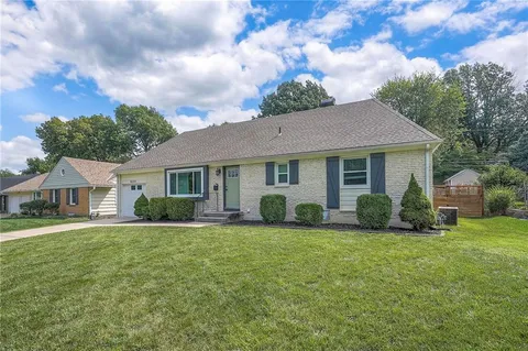 $389,000 | 8331 Beverly Drive, Overland Park, KS 66207