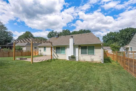 $389,000 | 8331 Beverly Drive, Overland Park, KS 66207