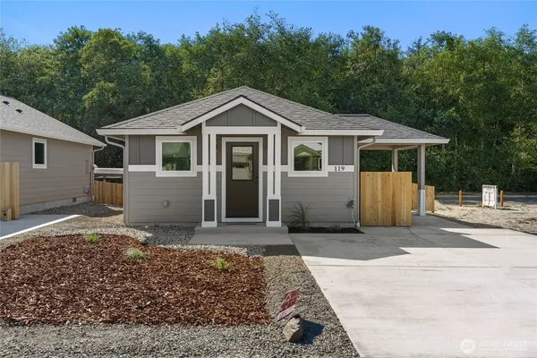 $424,900 | 119 7th Street Southwest, Long Beach, WA 98631