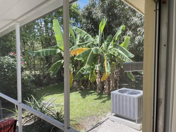 $2,700 | 6575 Northeast 7th Avenue, Boca Raton, FL 33487