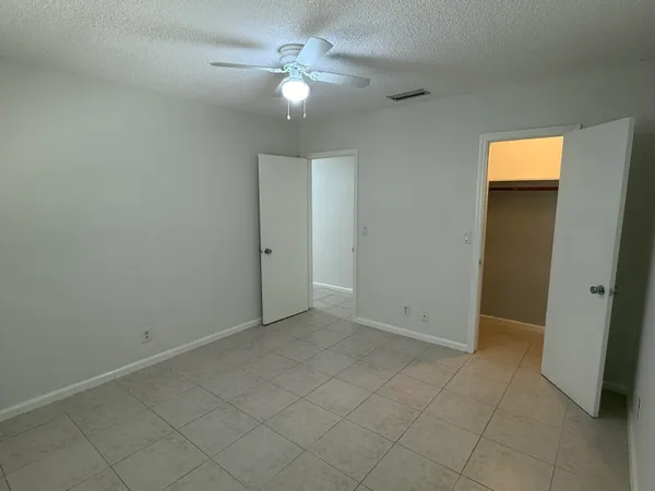 $2,700 | 6575 Northeast 7th Avenue, Boca Raton, FL 33487