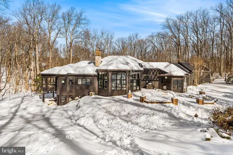 $2,400,000 | 2800 Horseshoe Trail, Chester Springs, PA 19425