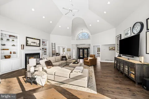 $2,400,000 | 2800 Horseshoe Trail, Chester Springs, PA 19425