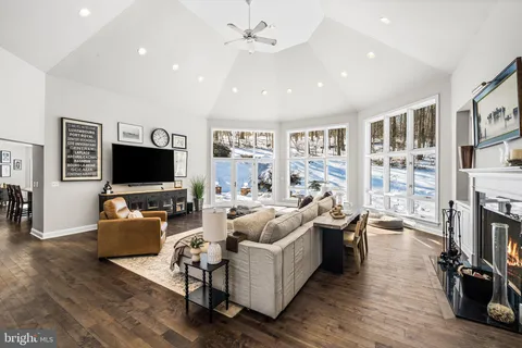 $2,400,000 | 2800 Horseshoe Trail, Chester Springs, PA 19425