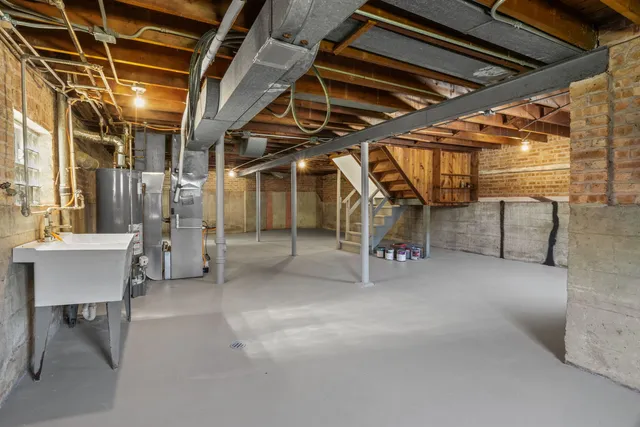 $400,000 | 3011 North Oak Park Avenue, Chicago, IL 60634