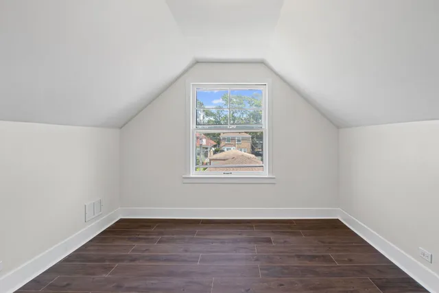 $400,000 | 3011 North Oak Park Avenue, Chicago, IL 60634