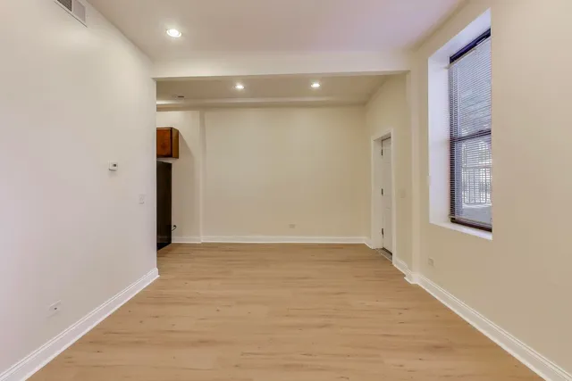 $1,800 | 1821 West 21st Street, Unit 1, Chicago, IL 60608