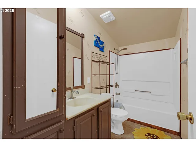 $625,000 | 624 Willis Creek Road, Winston, OR 97496