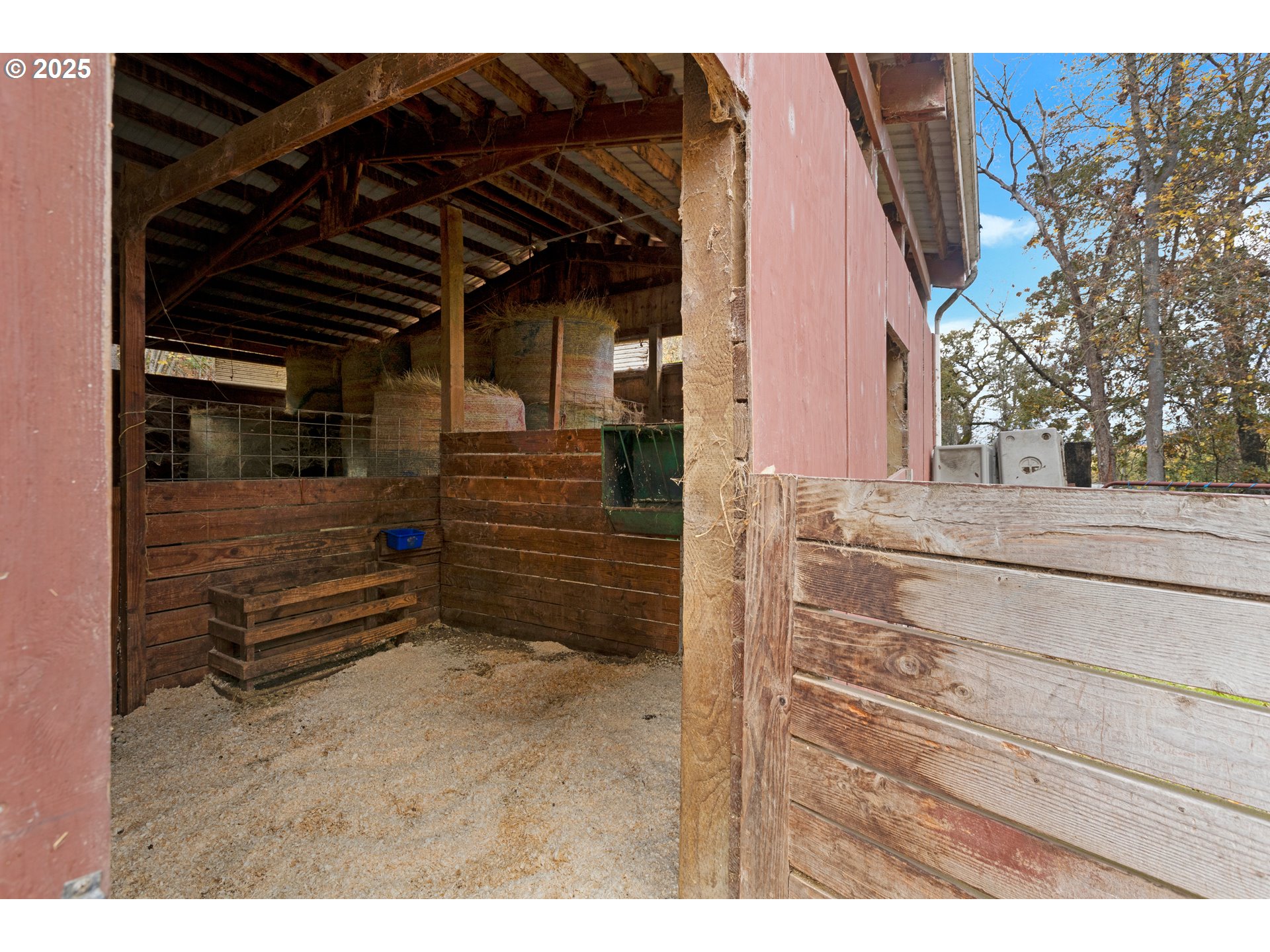 624 Willis Creek Road Winston, OR 97496 - Photo 28 of 48
