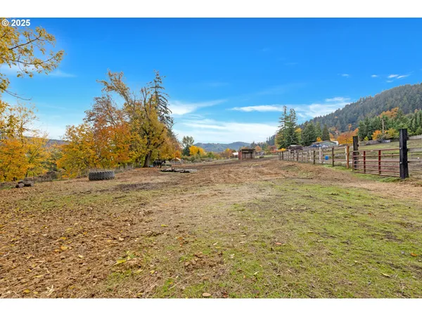 $550,000 | 624 Willis Creek Road, Winston, OR 97496